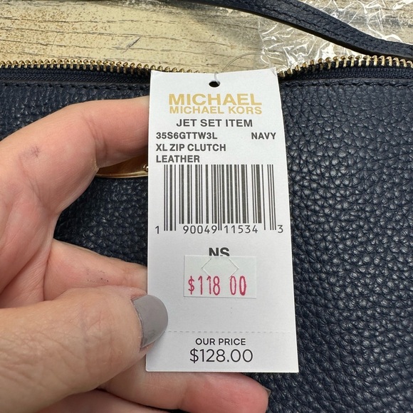 Michael Kors Jet Set XL Zip Clutch – Navy Pebbled Leather – NWT - Picture 9 of 11